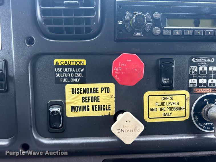 image for item EG1302 2010 Freightliner  Business Class M2 dump truck