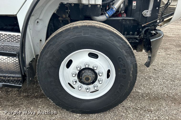 image for item EG1302 2010 Freightliner  Business Class M2 dump truck