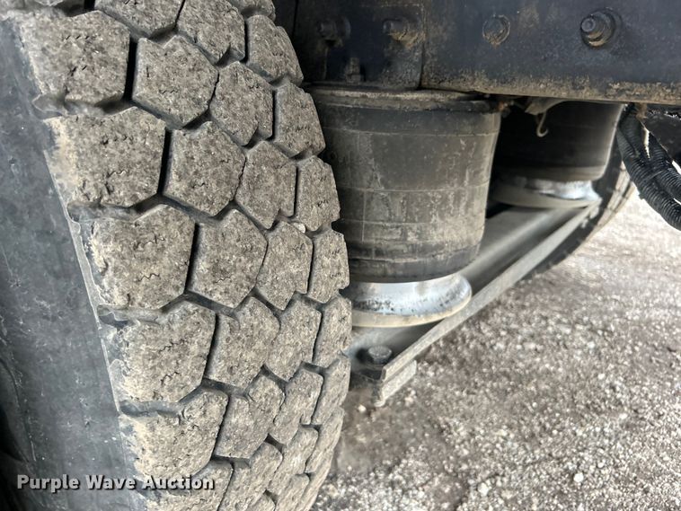 image for item EG1302 2010 Freightliner  Business Class M2 dump truck