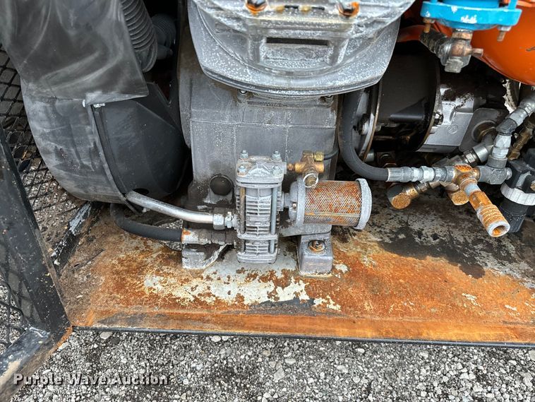 image for item EG1322 1998 International  Paystar 5000 pressure digger truck