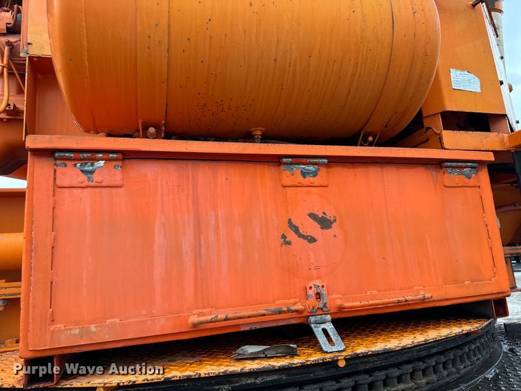 image for item EG1322 1998 International  Paystar 5000 pressure digger truck