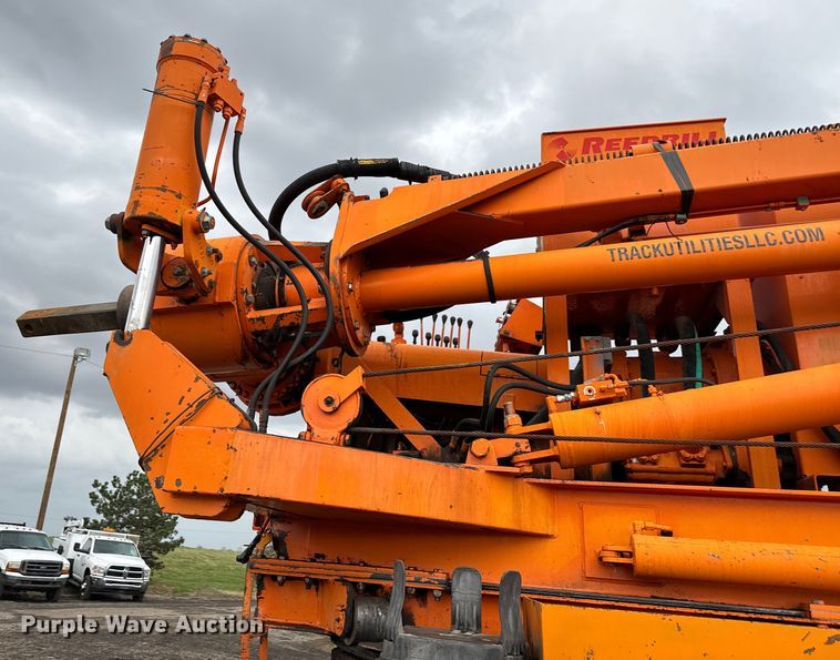 image for item EG1322 1998 International  Paystar 5000 pressure digger truck