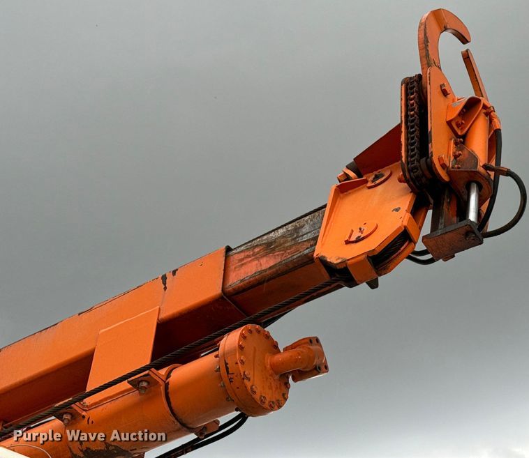 image for item EG1322 1998 International  Paystar 5000 pressure digger truck