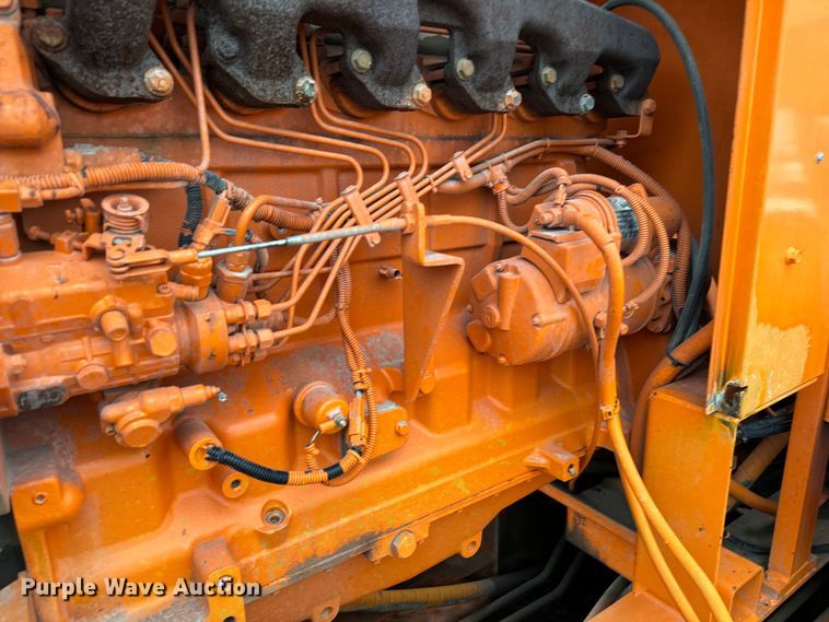 image for item EG1322 1998 International  Paystar 5000 pressure digger truck