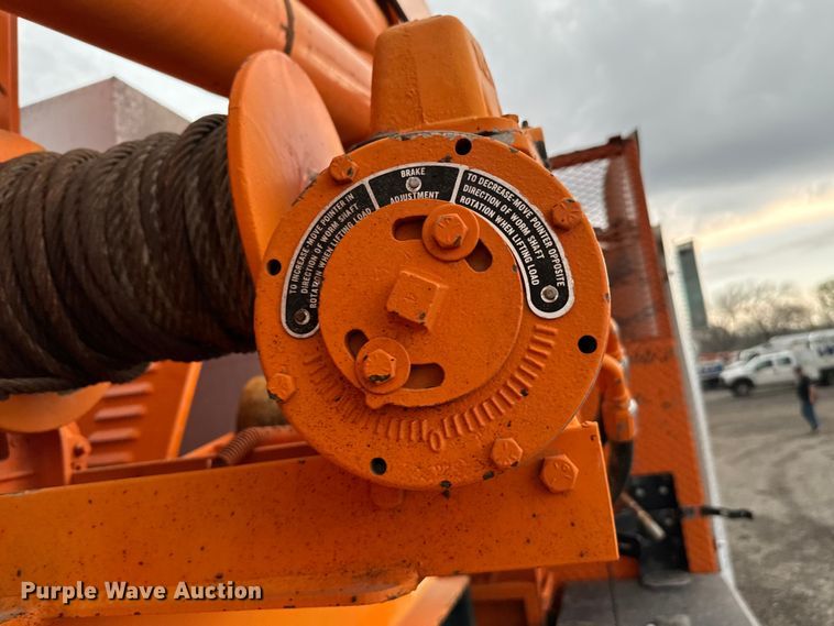 image for item EG1322 1998 International  Paystar 5000 pressure digger truck