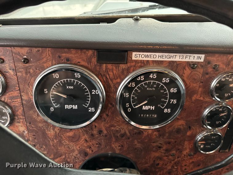 image for item EG1322 1998 International  Paystar 5000 pressure digger truck