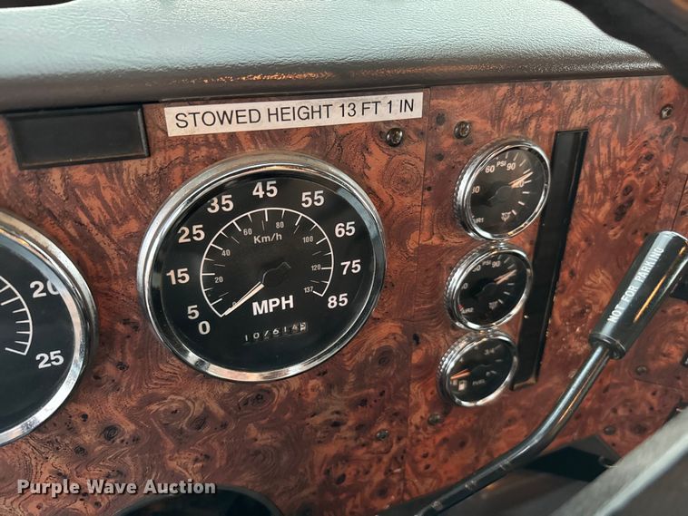 image for item EG1322 1998 International  Paystar 5000 pressure digger truck