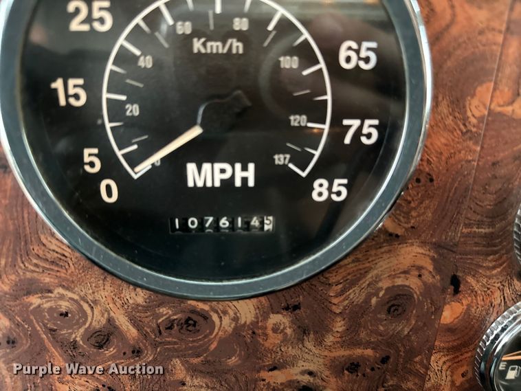 image for item EG1322 1998 International  Paystar 5000 pressure digger truck