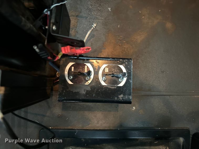 image for item EG1322 1998 International  Paystar 5000 pressure digger truck