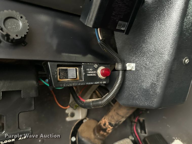 image for item EG1322 1998 International  Paystar 5000 pressure digger truck