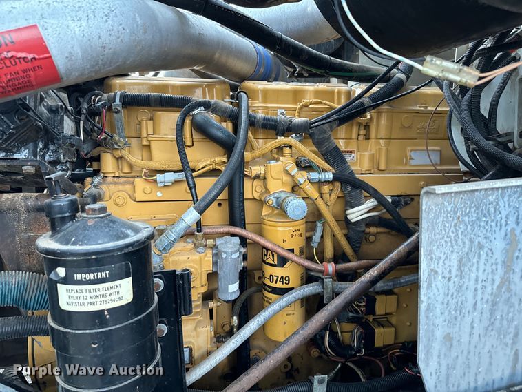 image for item EG1322 1998 International  Paystar 5000 pressure digger truck