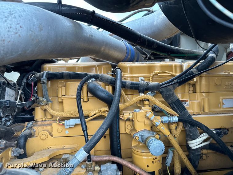 image for item EG1322 1998 International  Paystar 5000 pressure digger truck