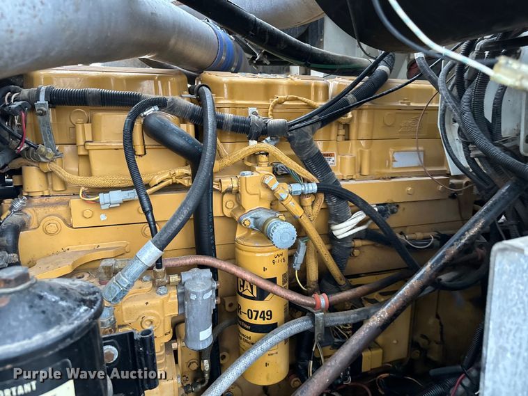 image for item EG1322 1998 International  Paystar 5000 pressure digger truck