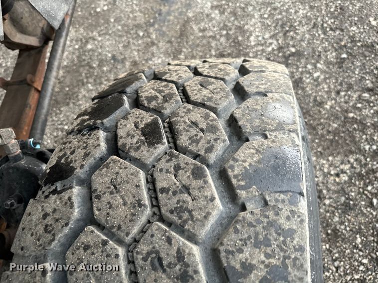 image for item EG1322 1998 International  Paystar 5000 pressure digger truck