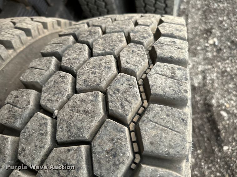 image for item EG1322 1998 International  Paystar 5000 pressure digger truck