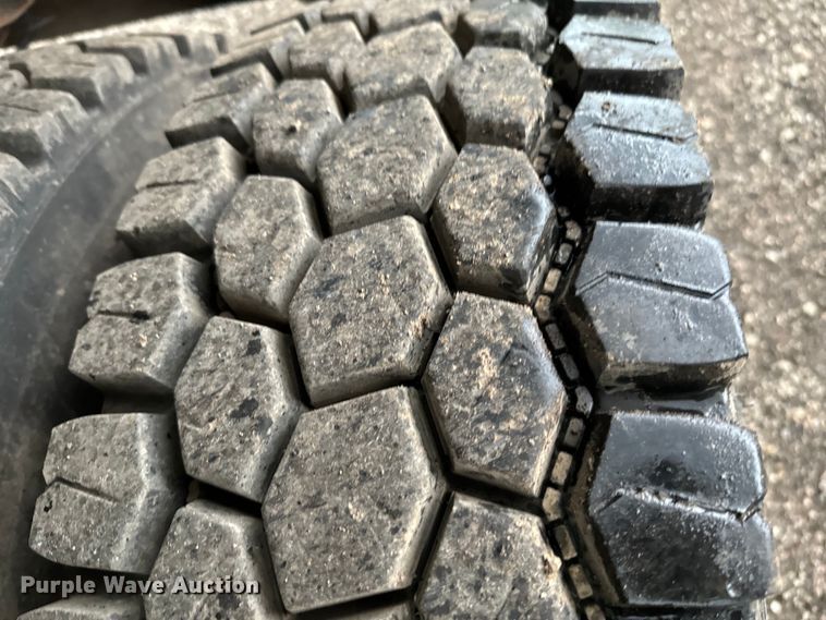 image for item EG1322 1998 International  Paystar 5000 pressure digger truck