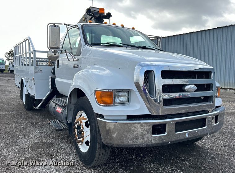 image for item EG1330 2007 Ford F650 Super Duty utility / service truck