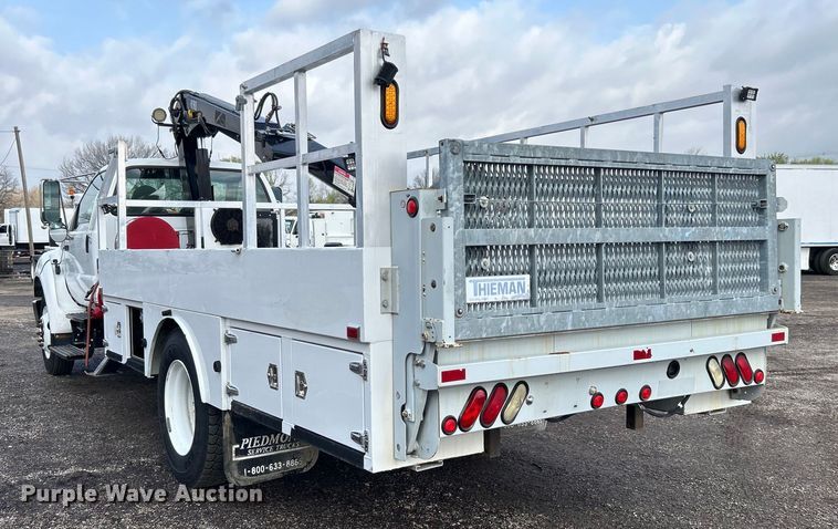 image for item EG1330 2007 Ford F650 Super Duty utility / service truck