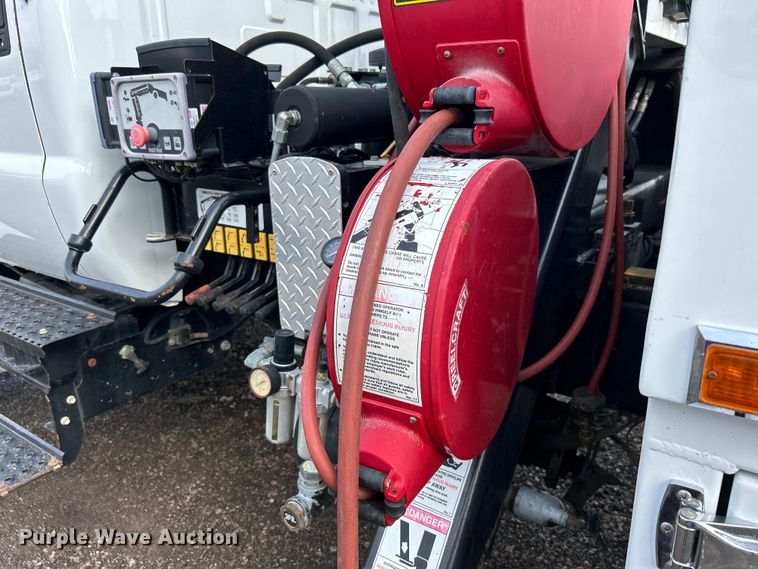 image for item EG1330 2007 Ford F650 Super Duty utility / service truck