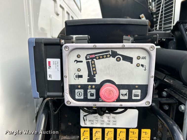 image for item EG1330 2007 Ford F650 Super Duty utility / service truck