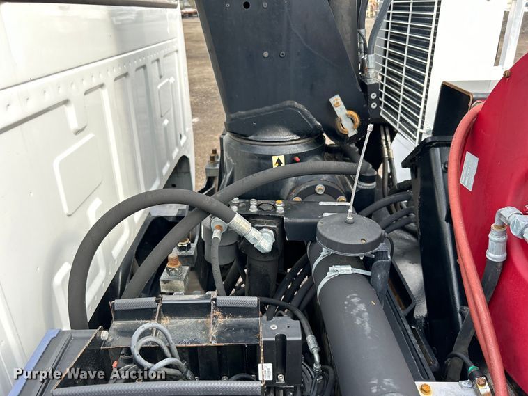 image for item EG1330 2007 Ford F650 Super Duty utility / service truck