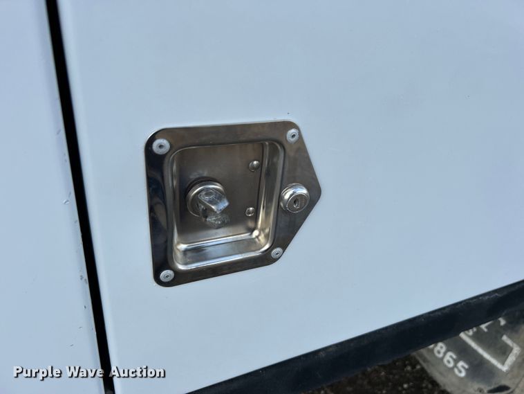 image for item EG1330 2007 Ford F650 Super Duty utility / service truck