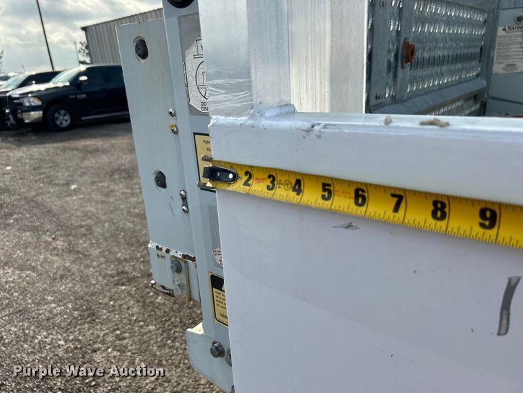 image for item EG1330 2007 Ford F650 Super Duty utility / service truck