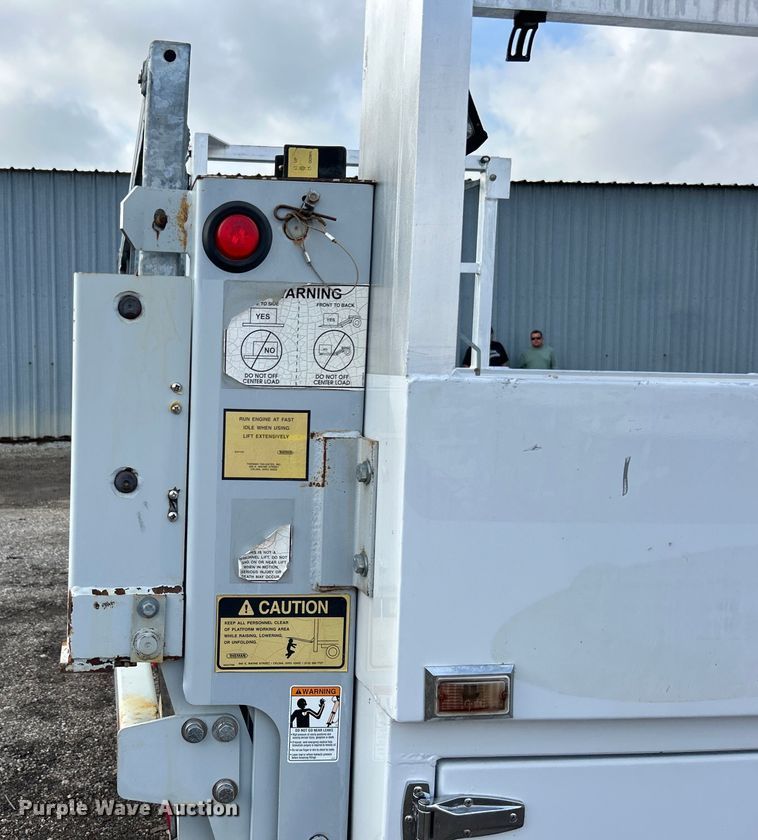 image for item EG1330 2007 Ford F650 Super Duty utility / service truck