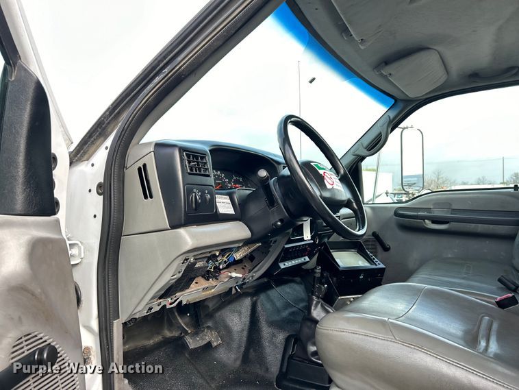 image for item EG1330 2007 Ford F650 Super Duty utility / service truck