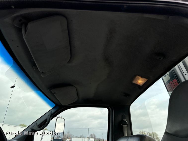 image for item EG1330 2007 Ford F650 Super Duty utility / service truck