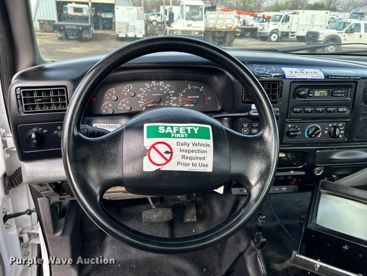 image for item EG1330 2007 Ford F650 Super Duty utility / service truck