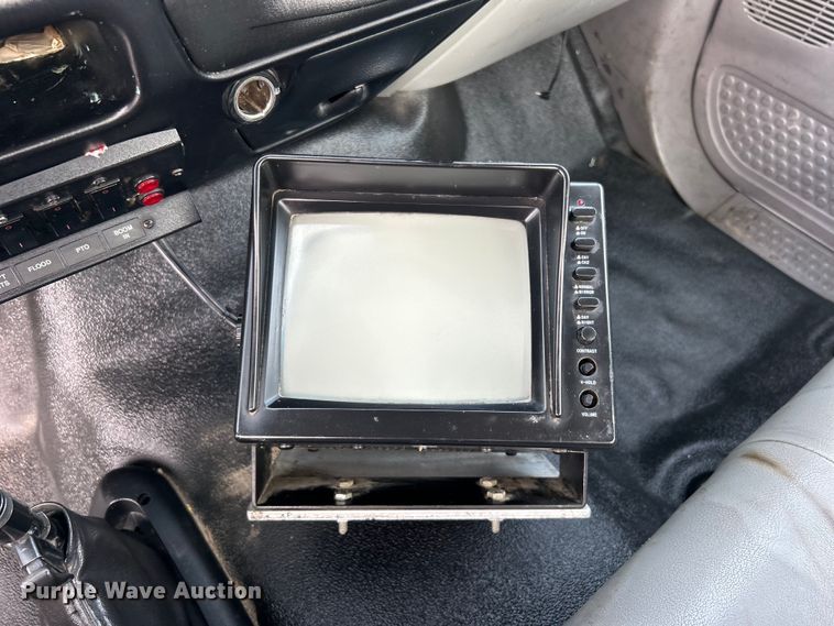 image for item EG1330 2007 Ford F650 Super Duty utility / service truck