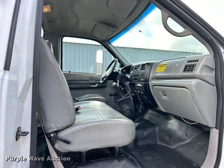 image for item EG1330 2007 Ford F650 Super Duty utility / service truck