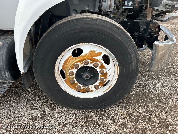 image for item EG1330 2007 Ford F650 Super Duty utility / service truck