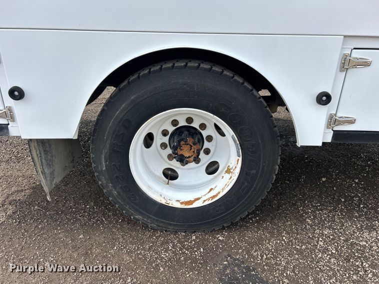 image for item EG1330 2007 Ford F650 Super Duty utility / service truck