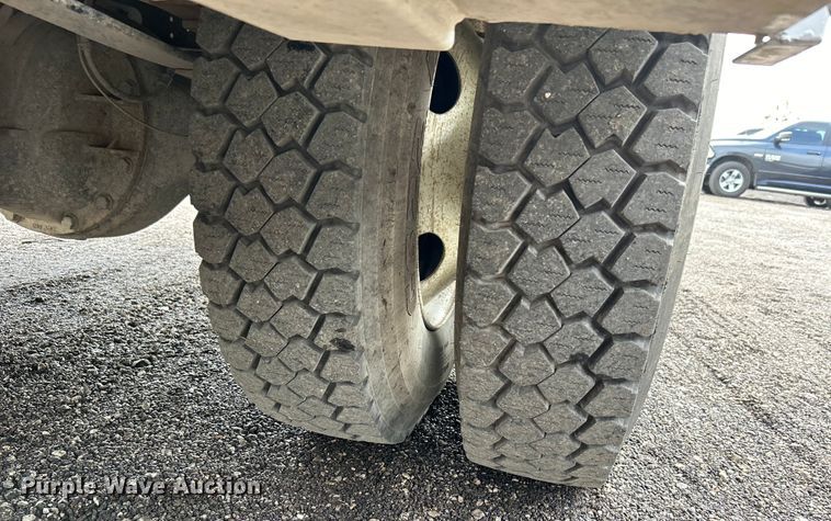 image for item EG1330 2007 Ford F650 Super Duty utility / service truck