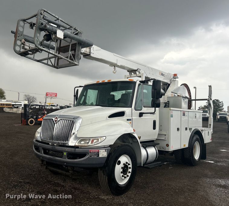 image for item EG1339 2012 International  4300M7 SBA  bucket truck