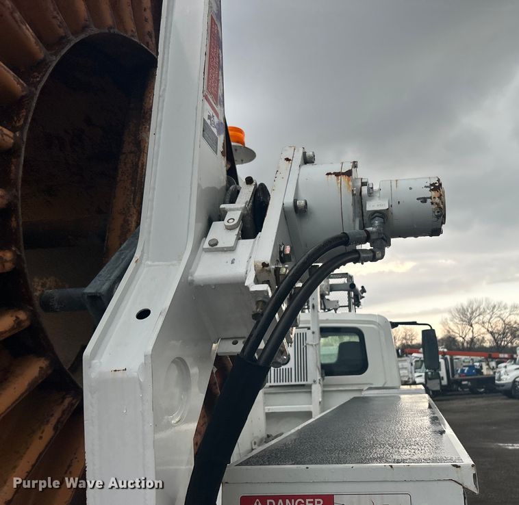 image for item EG1339 2012 International  4300M7 SBA  bucket truck