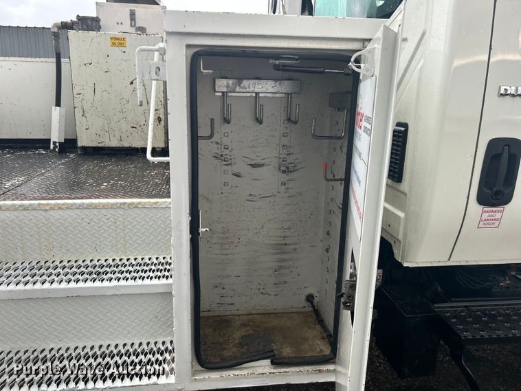 image for item EG1339 2012 International  4300M7 SBA  bucket truck