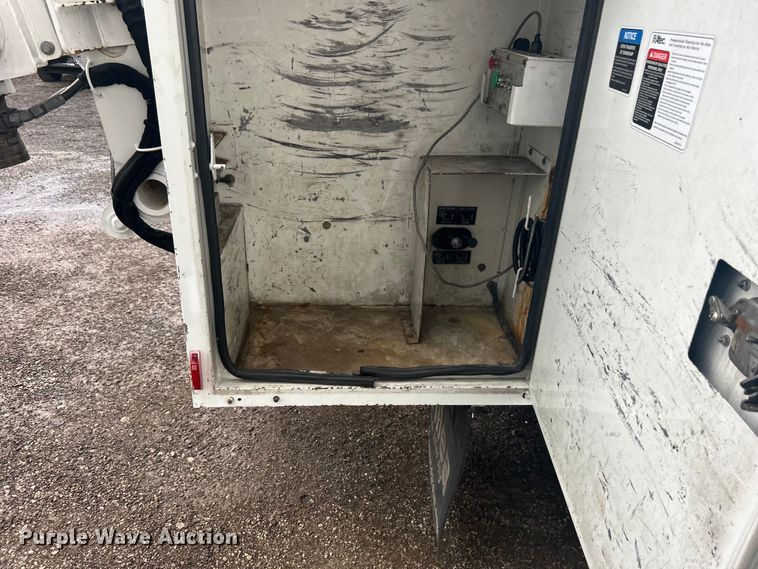 image for item EG1339 2012 International  4300M7 SBA  bucket truck