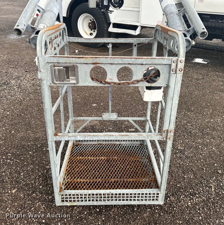 image for item EG1339 2012 International  4300M7 SBA  bucket truck