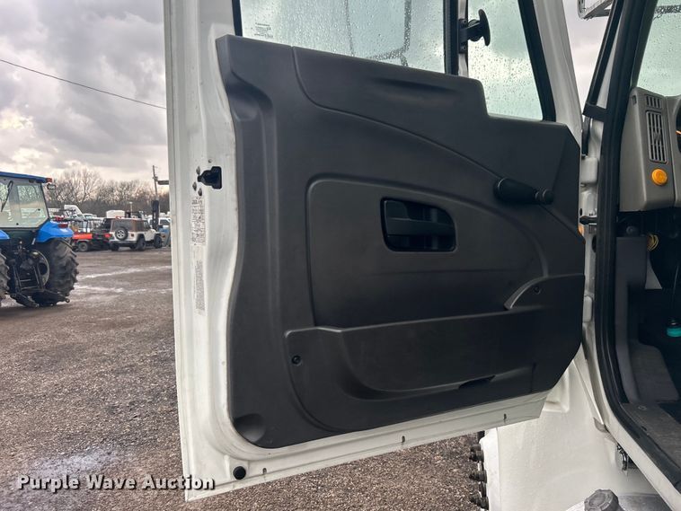 image for item EG1339 2012 International  4300M7 SBA  bucket truck