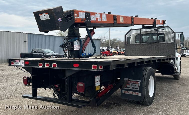 image for item EG1361 2002 International  4300 SBA shingle conveyor truck