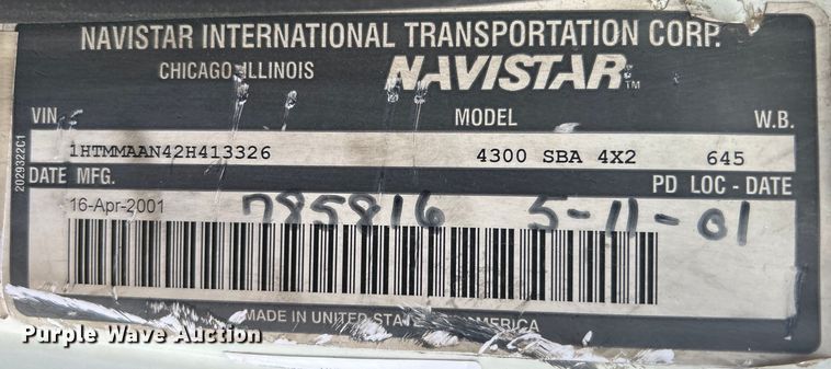 image for item EG1361 2002 International  4300 SBA shingle conveyor truck