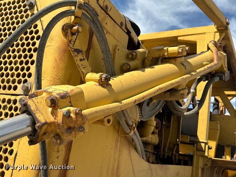 image for item EH3852 1971 Caterpillar  D8H dozer