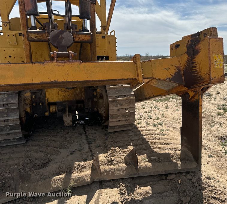 image for item EH3852 1971 Caterpillar  D8H dozer