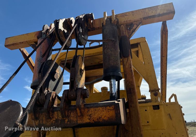 image for item EH3852 1971 Caterpillar  D8H dozer