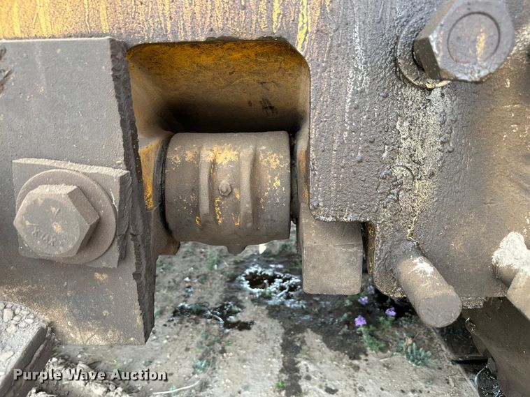 image for item EH3852 1971 Caterpillar  D8H dozer