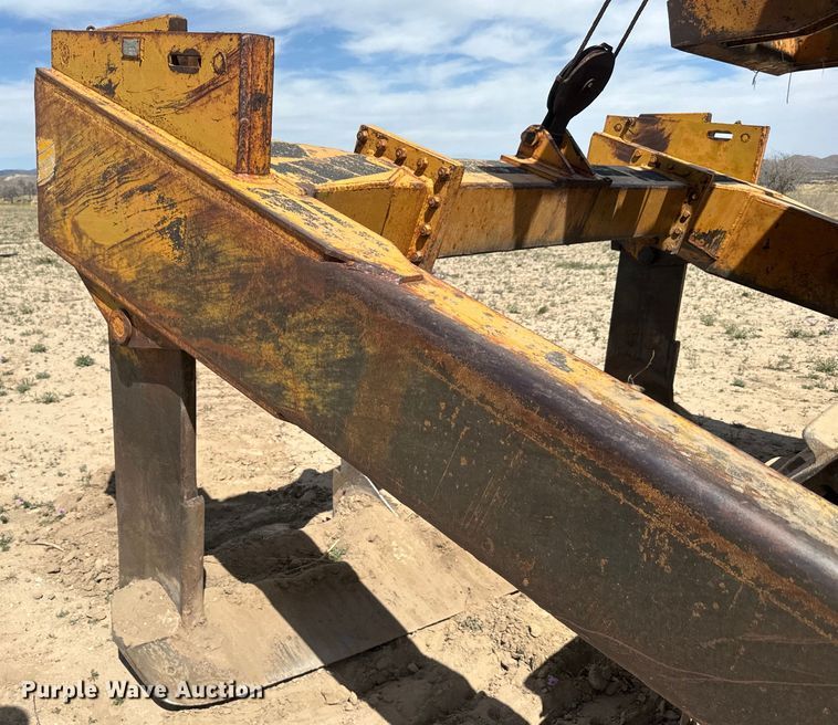 image for item EH3852 1971 Caterpillar  D8H dozer