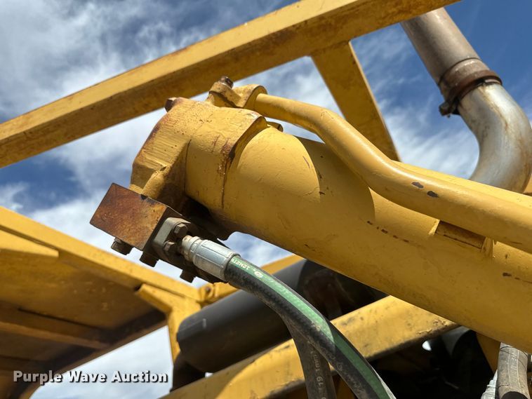 image for item EH3852 1971 Caterpillar  D8H dozer